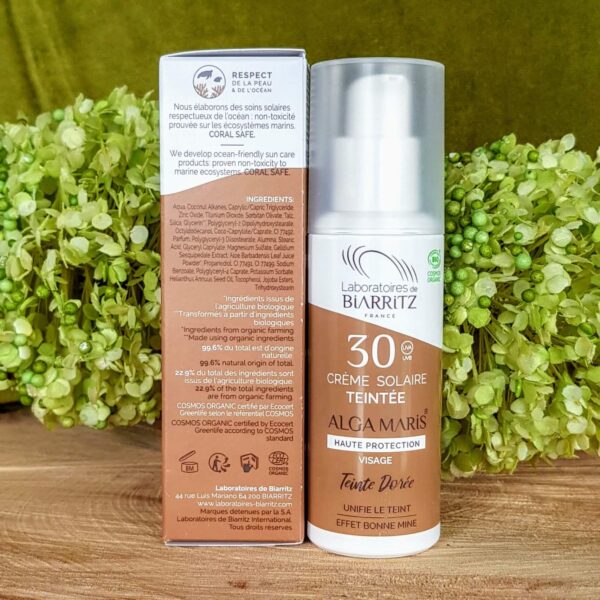 Crème solaire teintée SPF 30 bio et vegan résistance à l'eau